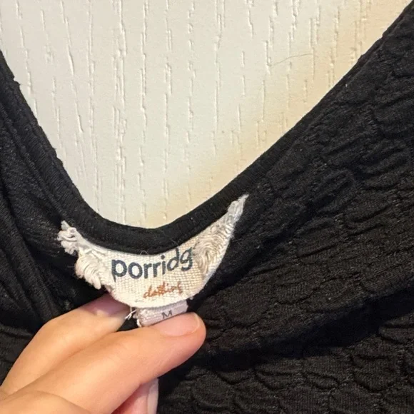 Elegant Black Textured Women's Blouse - Picture 2 of 8